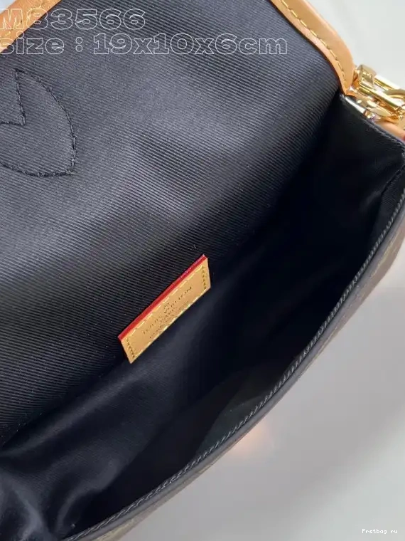 First bag ru Nano Diane-19*10.5*6 CM VUITTON LOUIS 0614